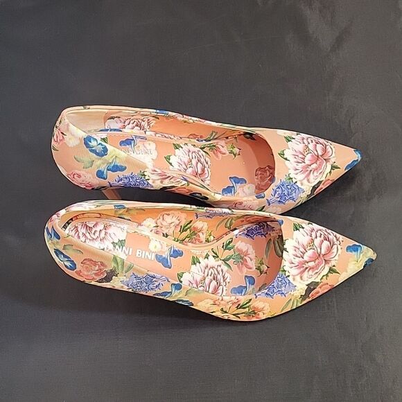 BRAND NEW GIANNI BINI THIN HEEL POINTED TOE MULTI-COLOR FLORAL WOMEN"S SHOE - Picture 5 of 12